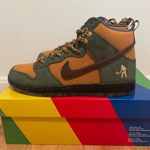 Nike Dunk SB high Pass~port Work Boots Size 10